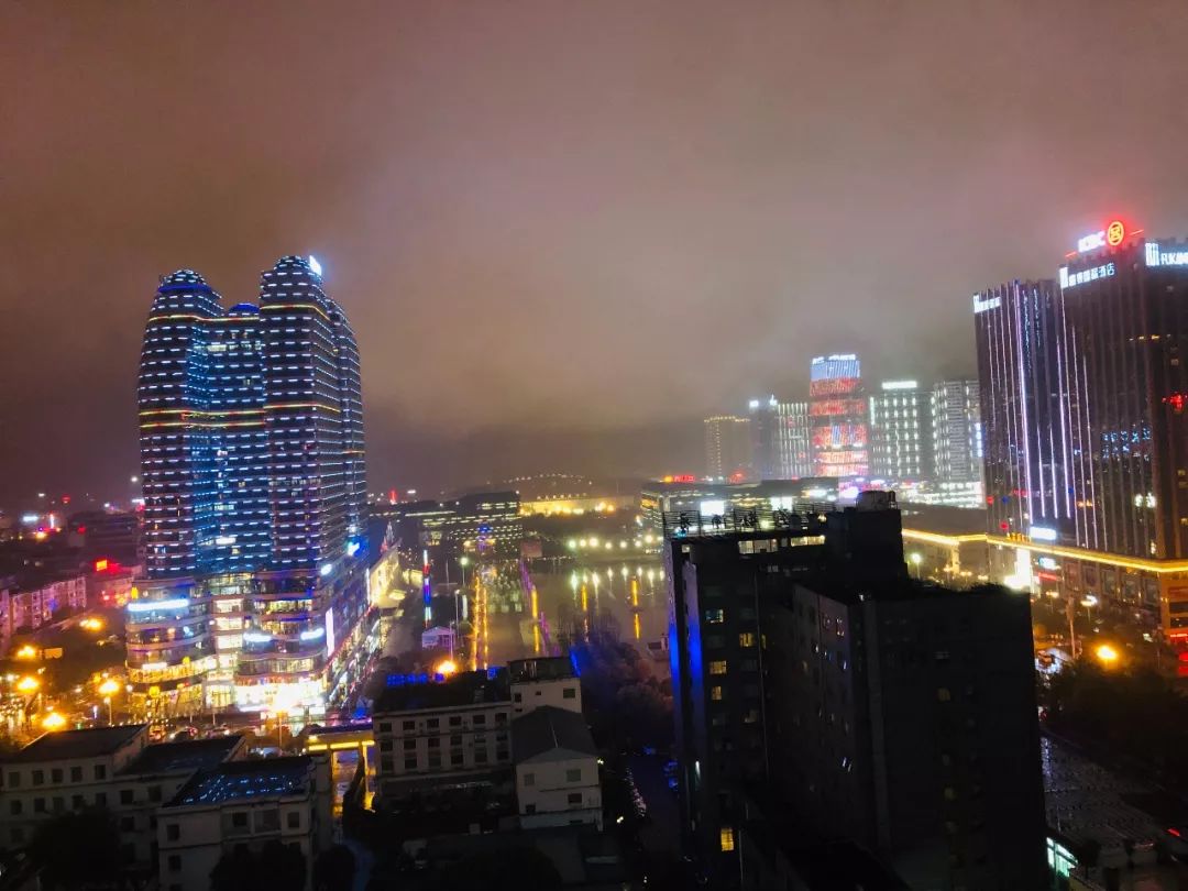 贵州一个偏僻的五线城市，竟冒出一家流水过10亿的公司