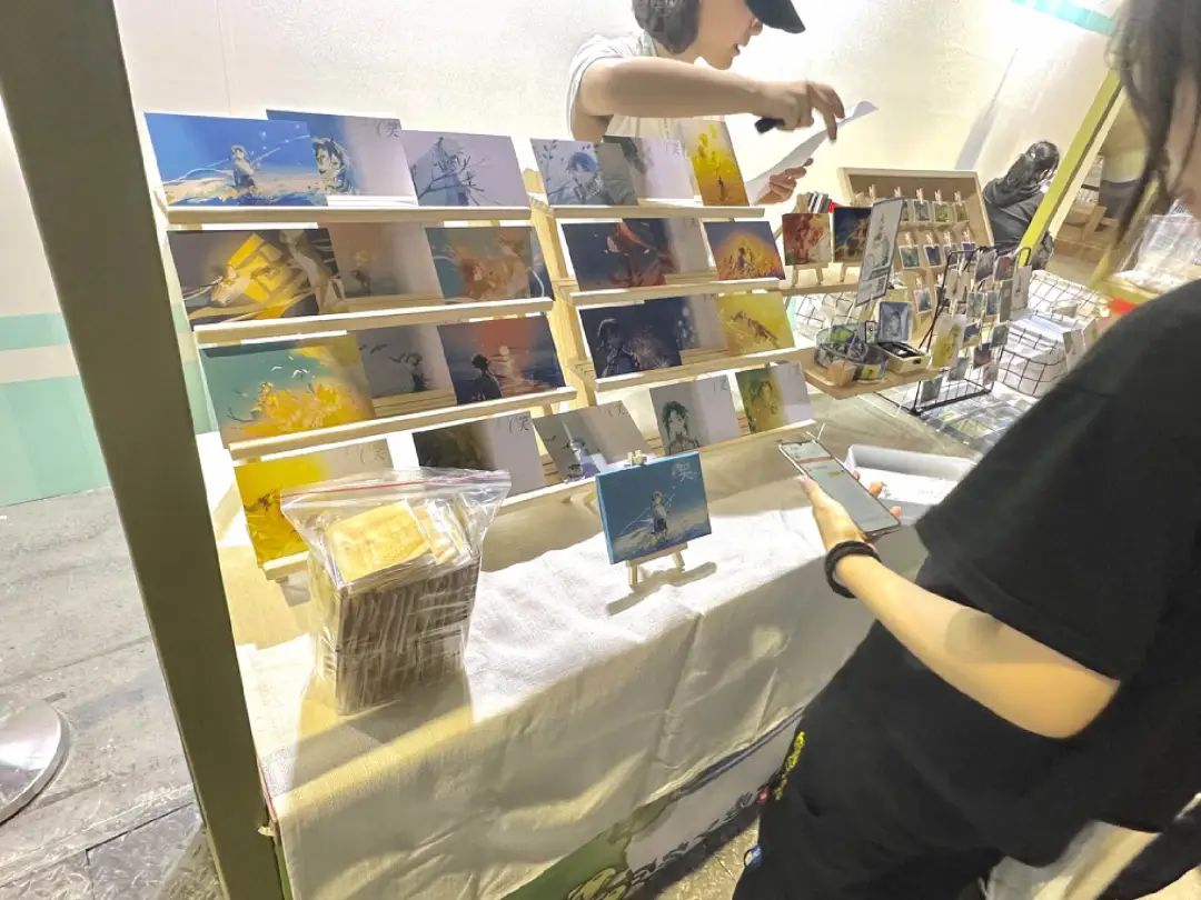 《原神》玩家在40000平的线下场馆做了一次游戏日常